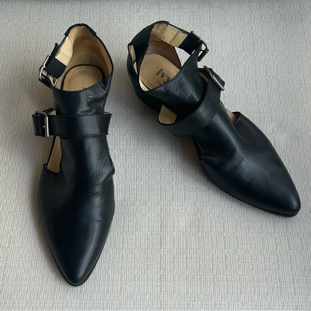 Ivylee Copenhagen Strappy Black Leather Booties, size 9.5 (EU 40)